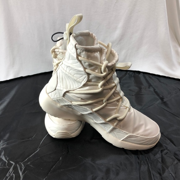 nike women's tanjun high rise shoe